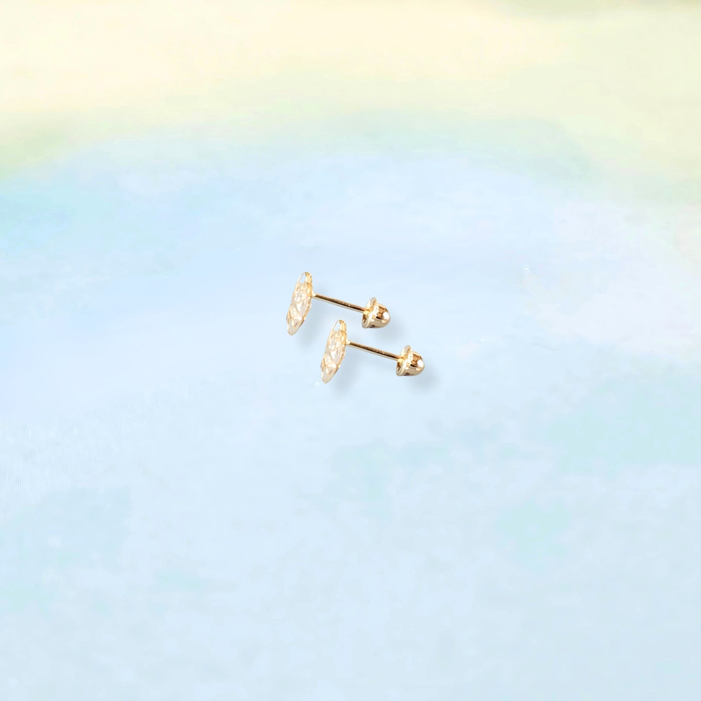 14k Clover Sparkle Studs