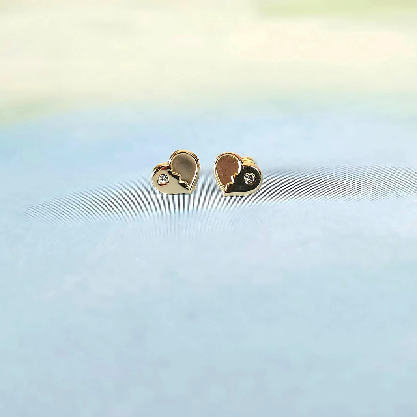 14k Broken Hearts Sparkle Stud