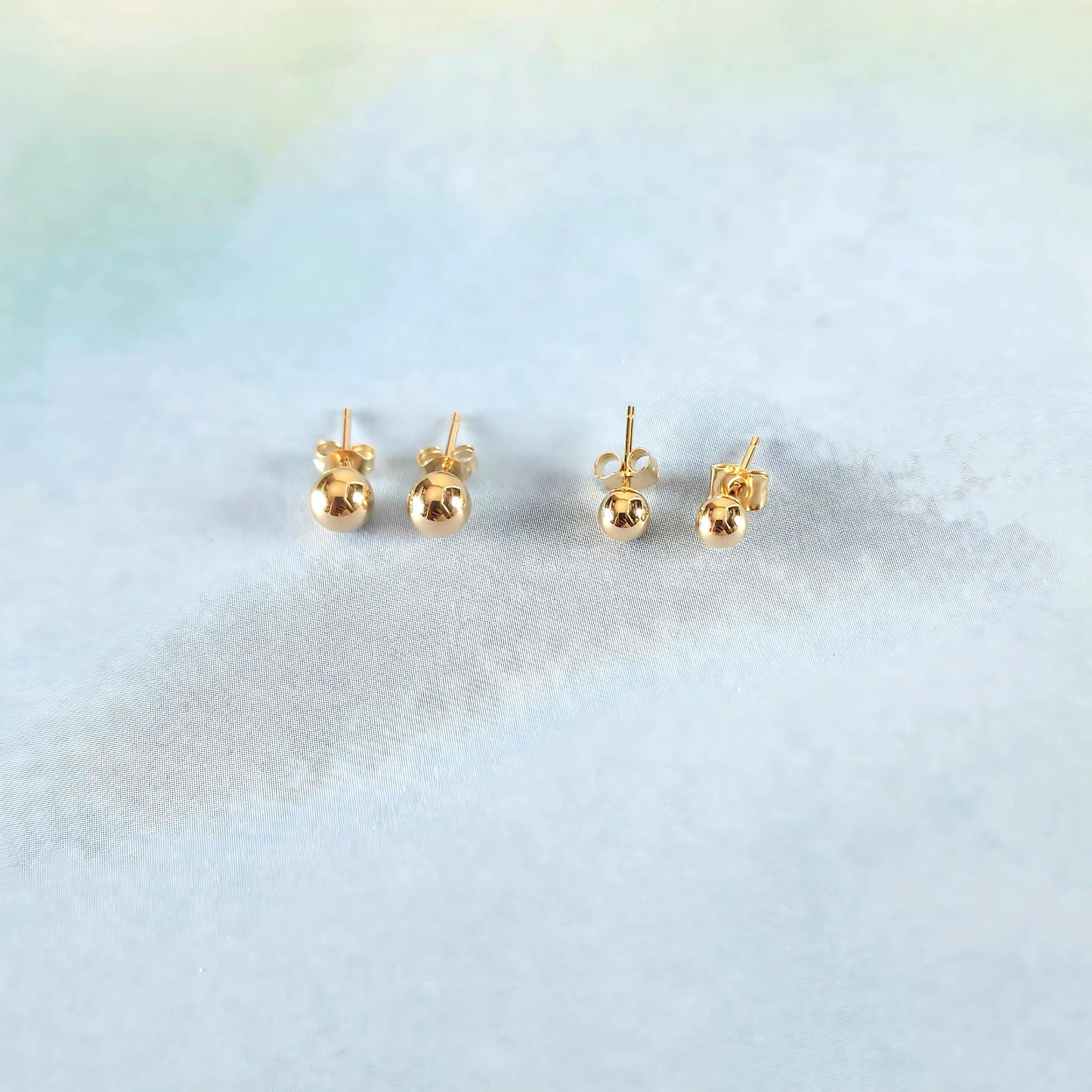 14k Gold Ball Stud
