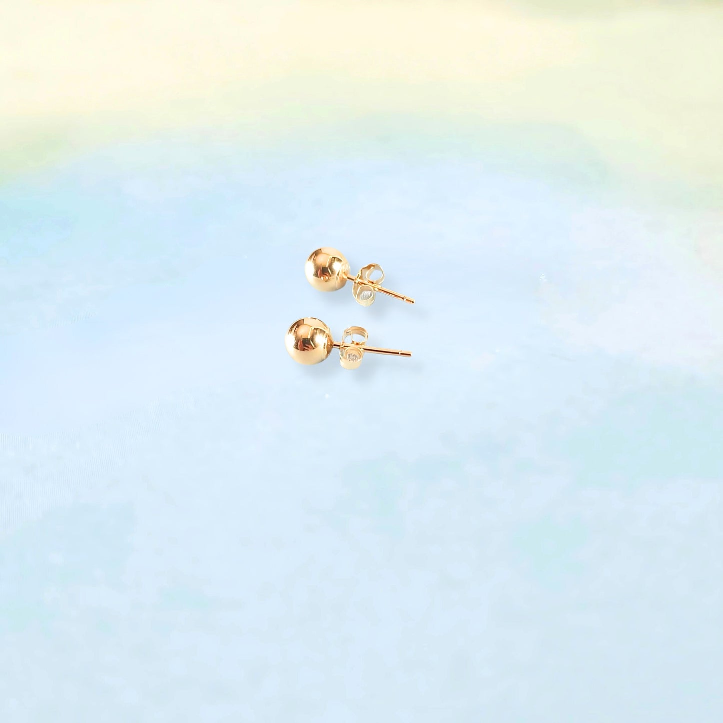 14k Gold Ball Stud