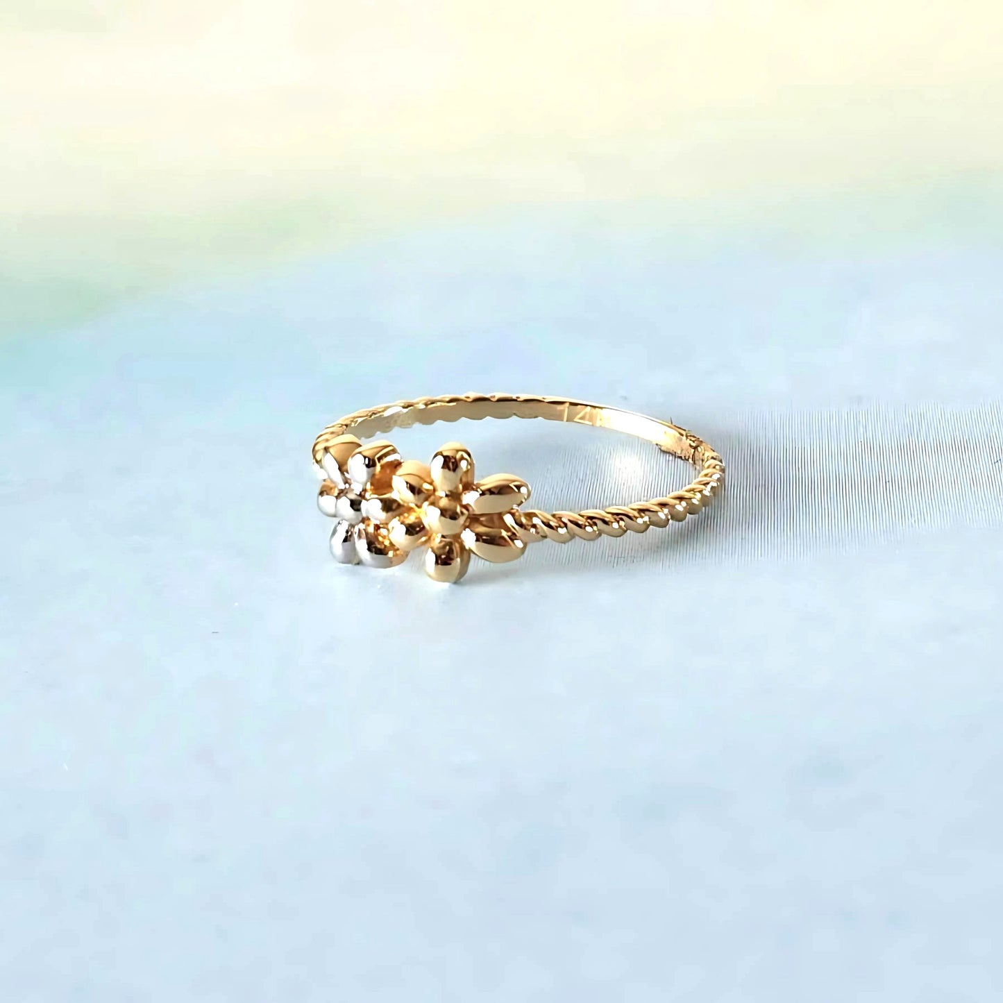14k Double Daisy Ring