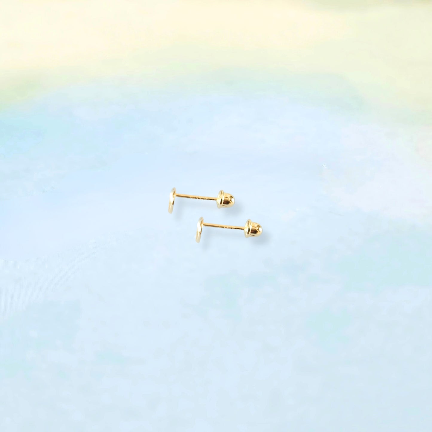 14k Wire Heart Stud