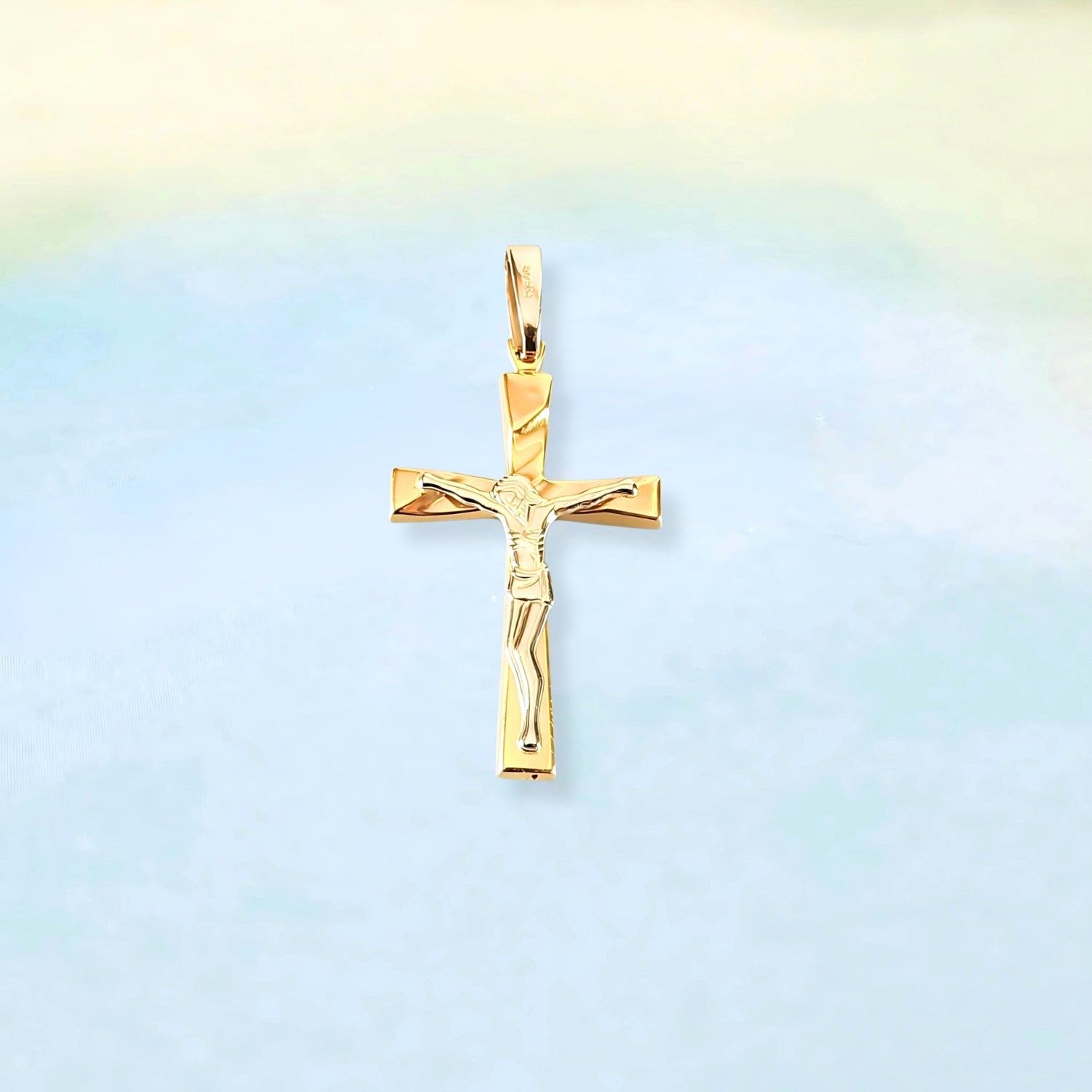Charms & Pendants