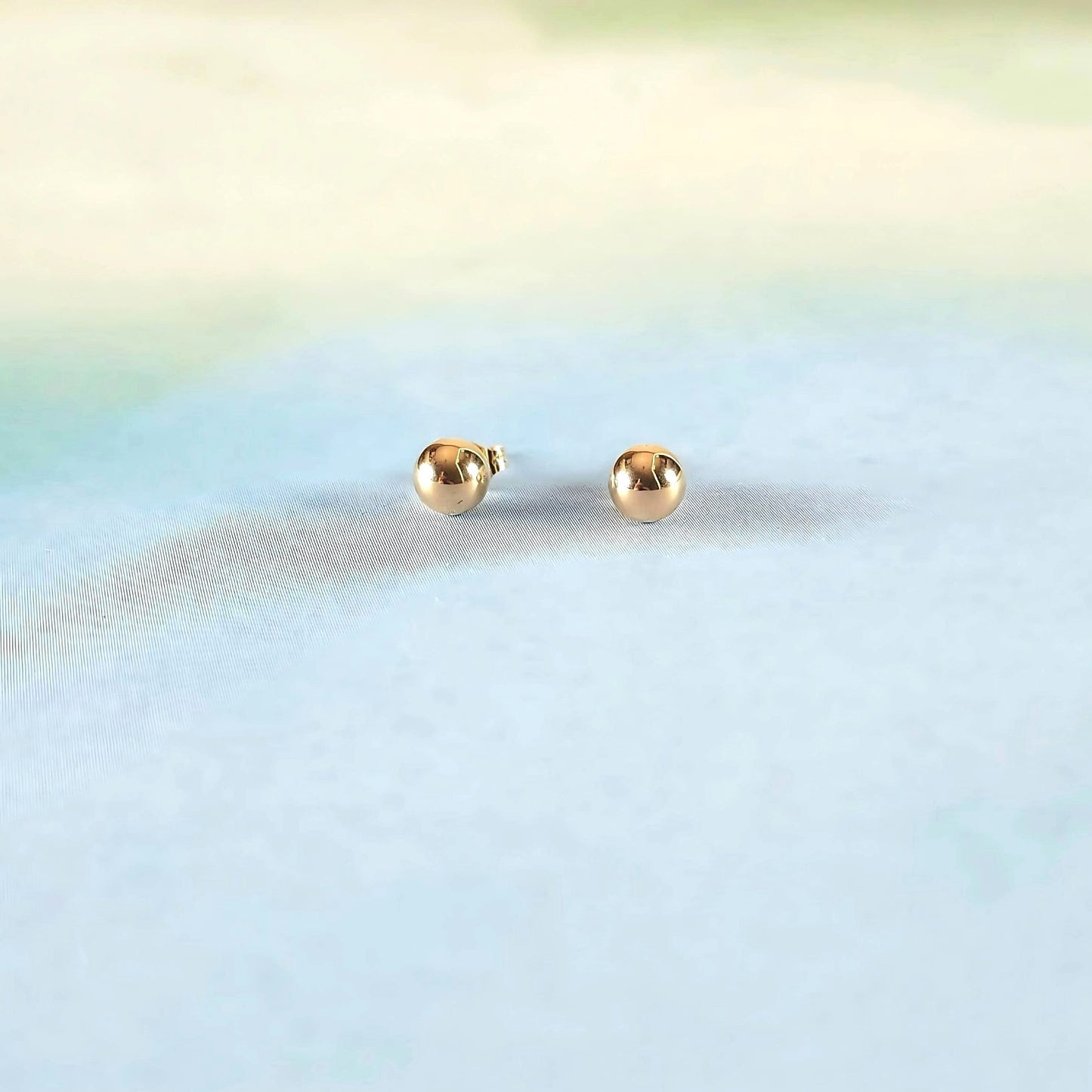14k Gold Ball Stud