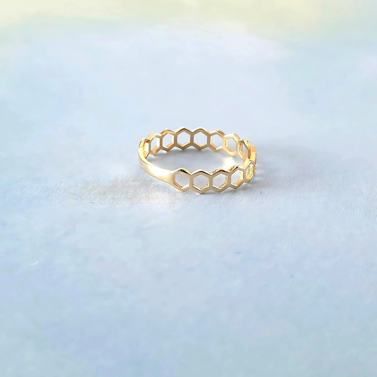 14k Honeycomb Ring
