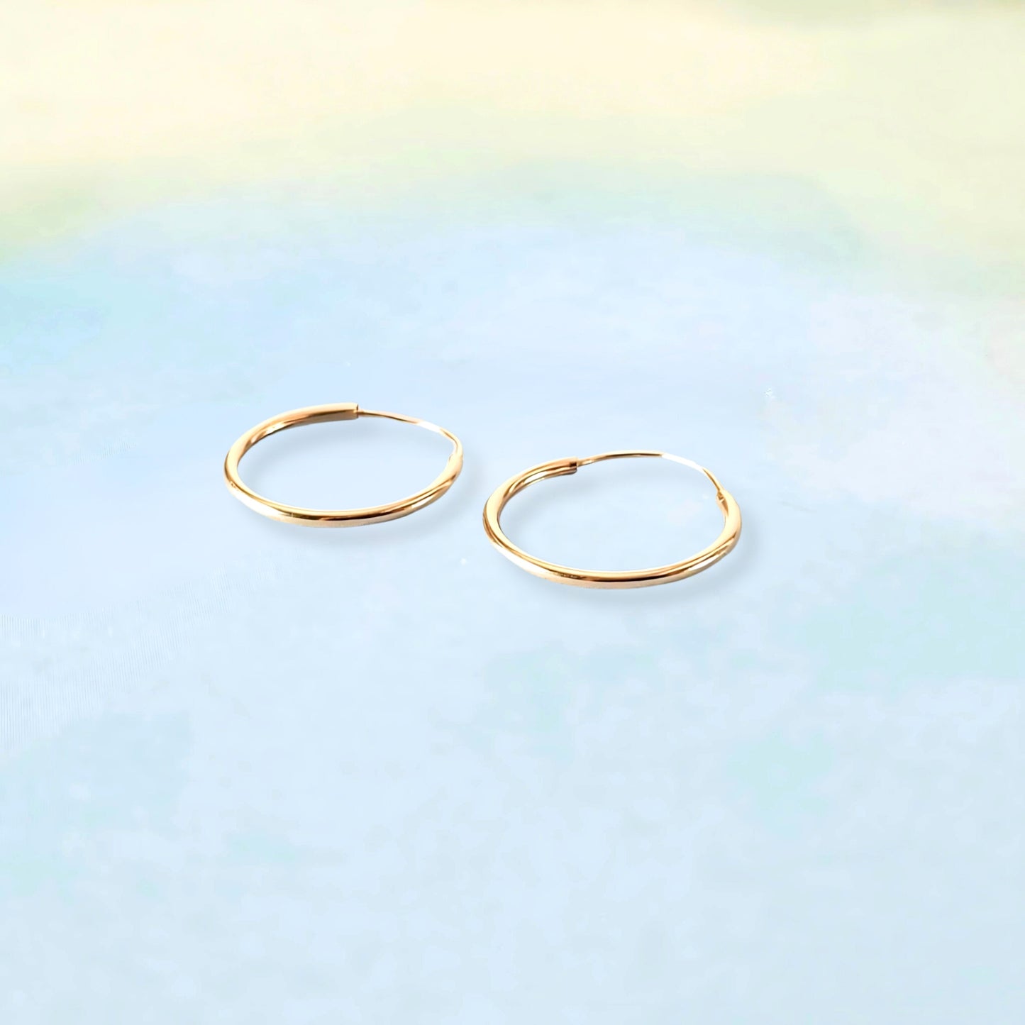 14k Minimal Huggies