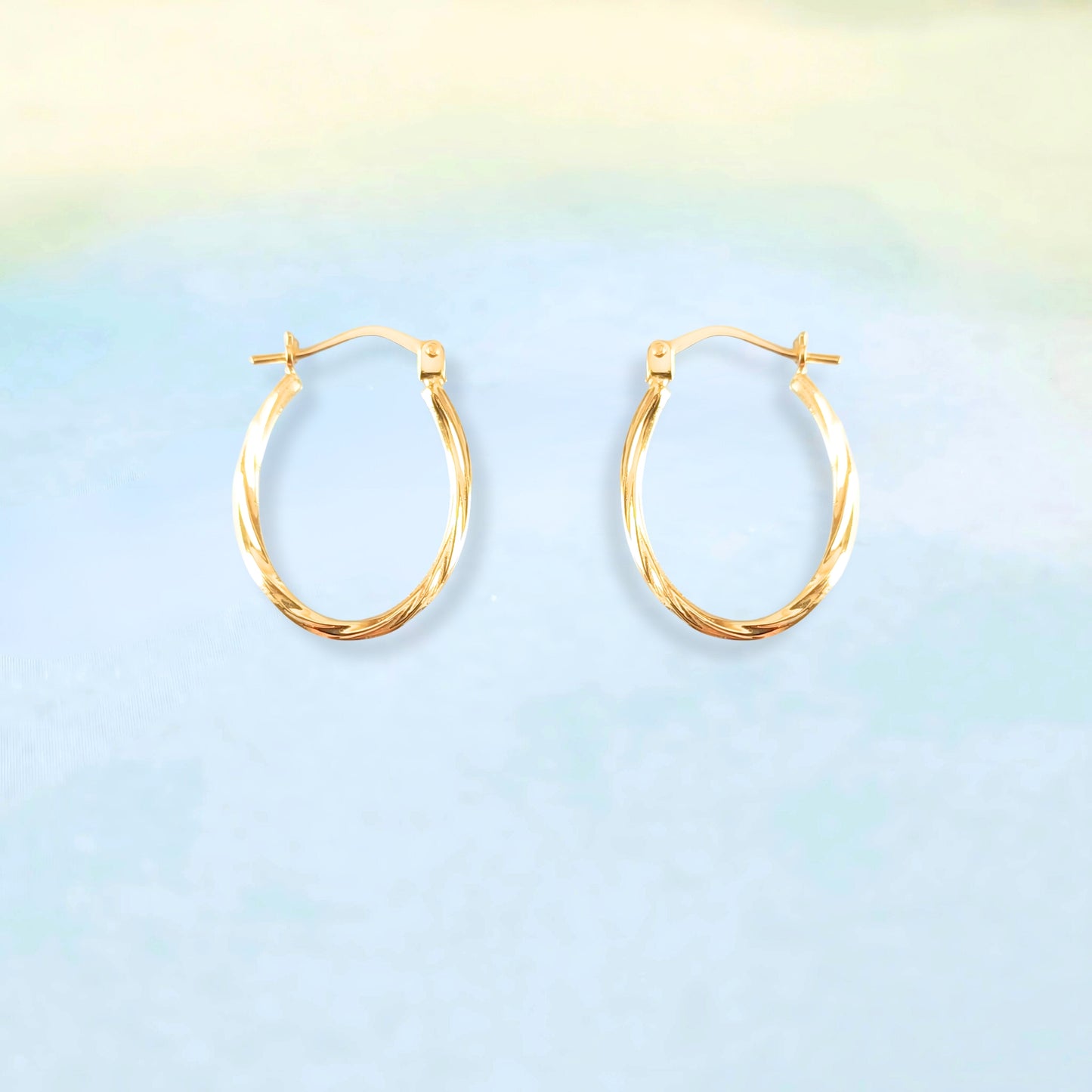 14k Twisted Minimal Hoops