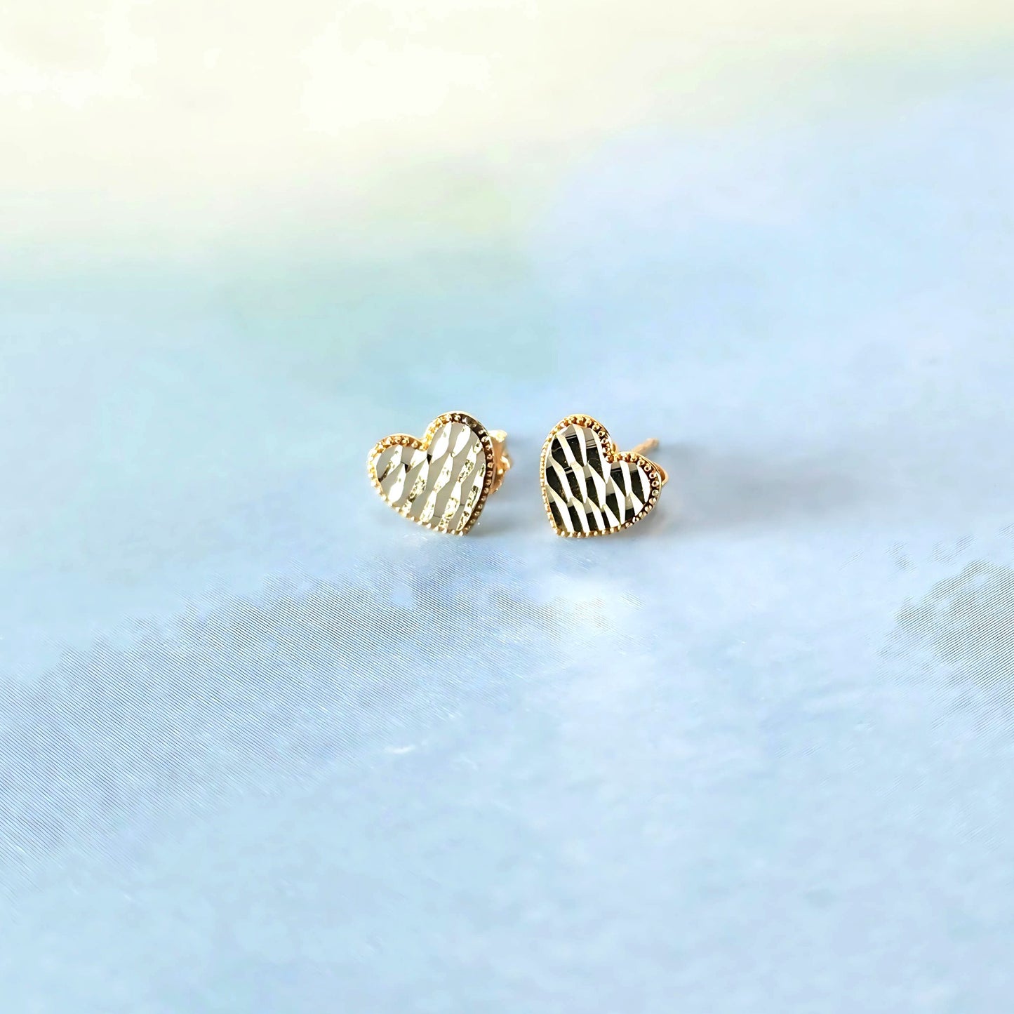 14k Heart of Gold Studs