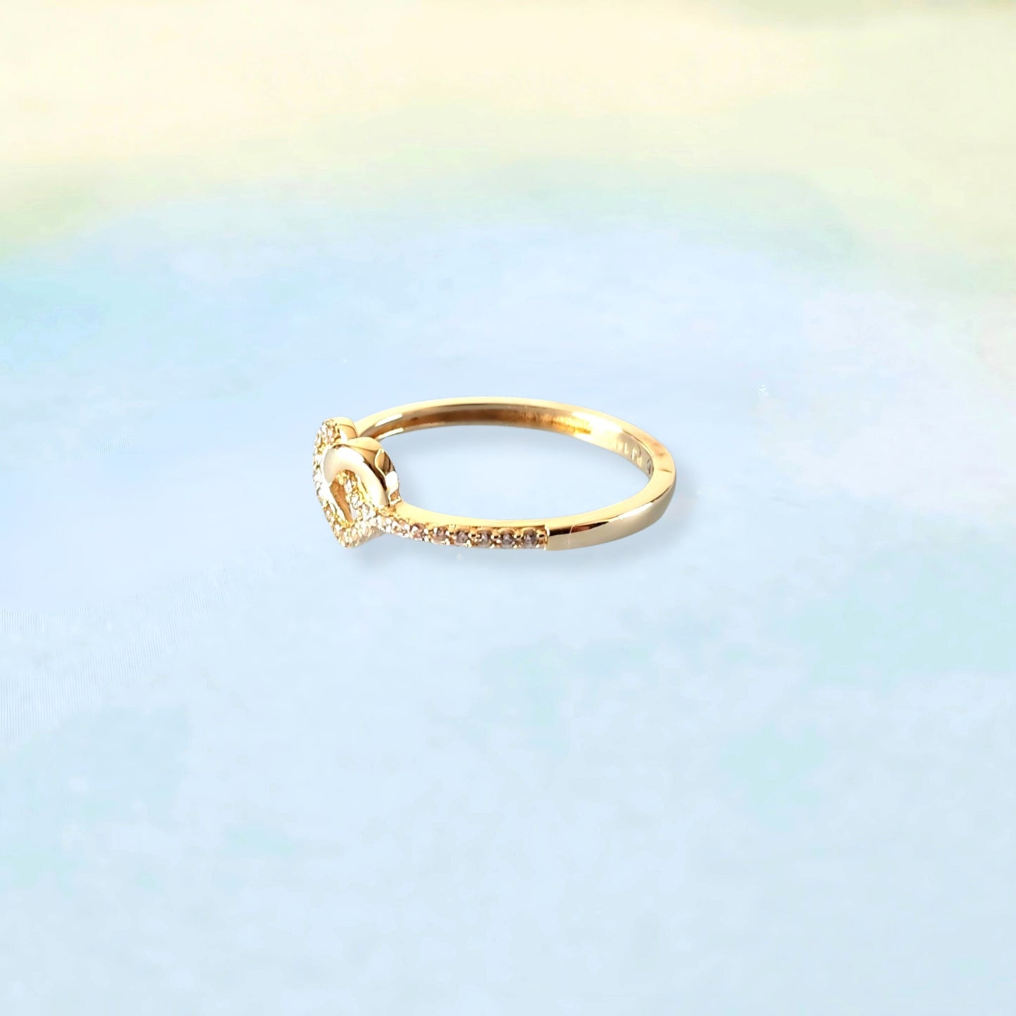 14k Heart Twist & Sparkle Ring