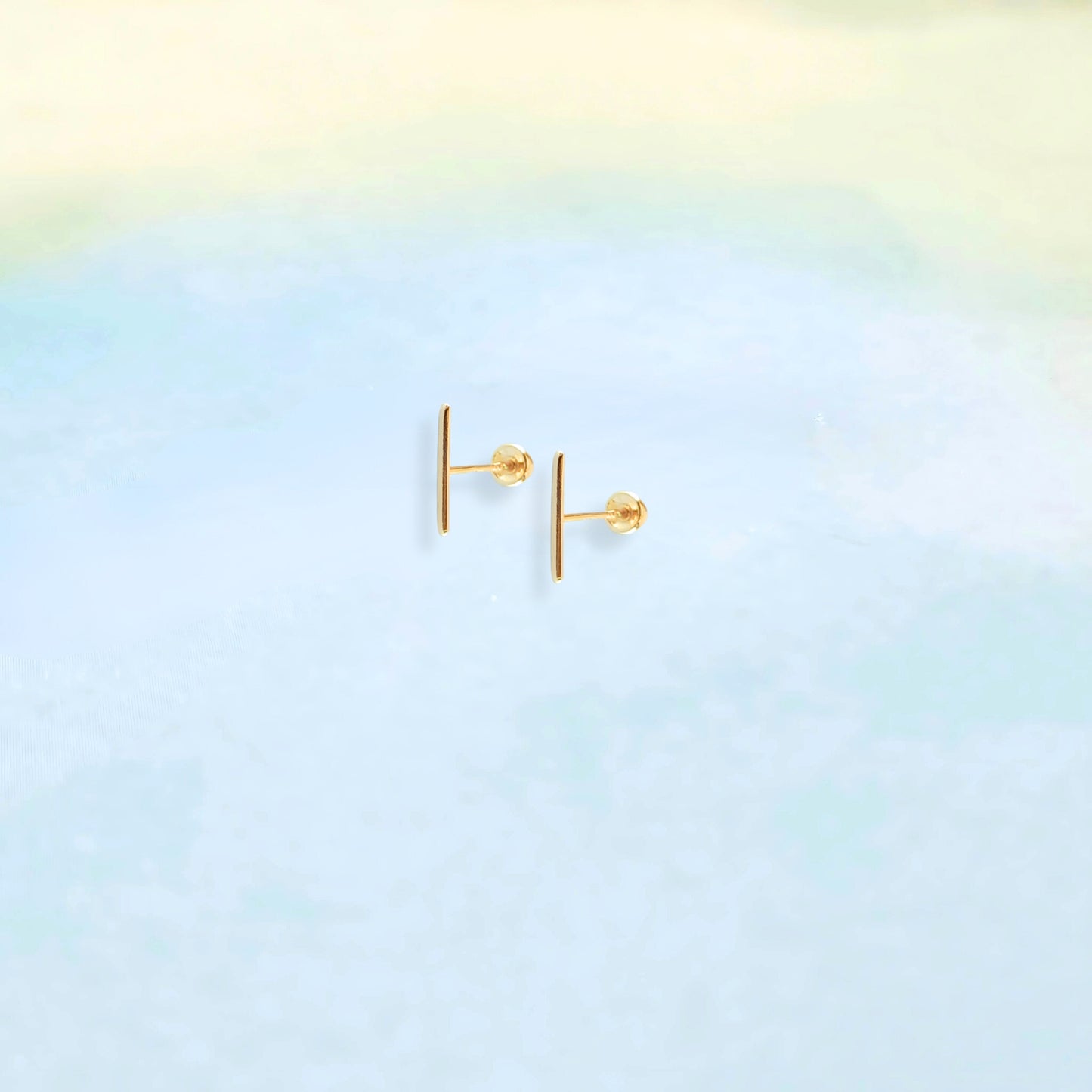 14k Wire Bar Studs