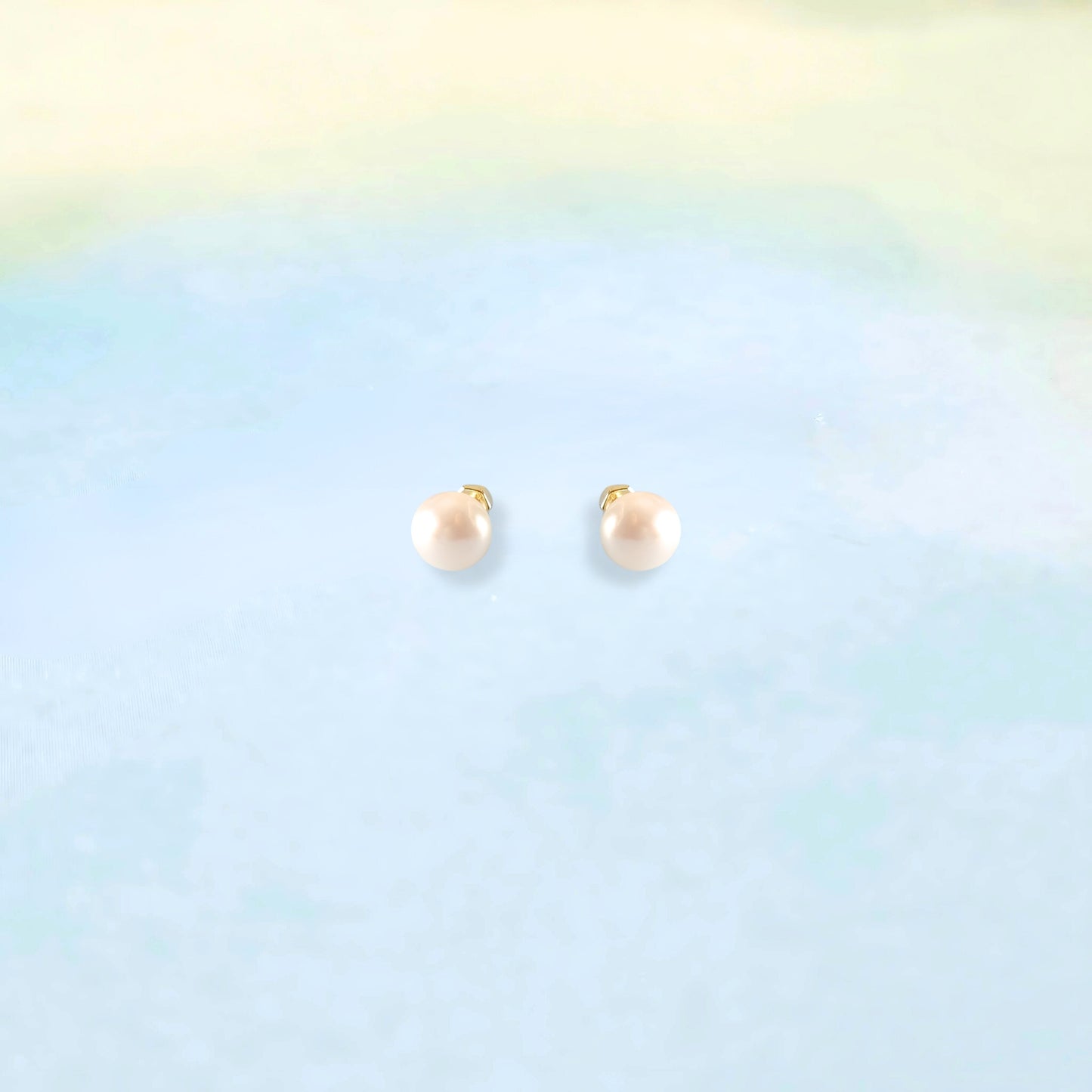 14k Pearl Studs
